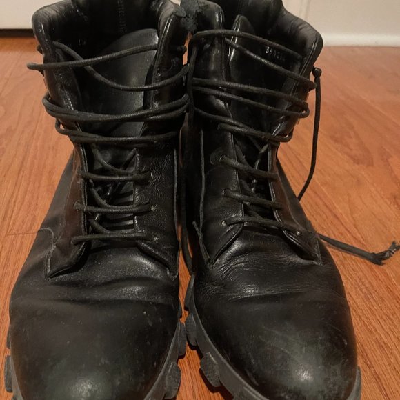 Men's BALENCIAGA Black Leather Work Utility Boots Size 7 US / IT 40 - Picture 2 of 10